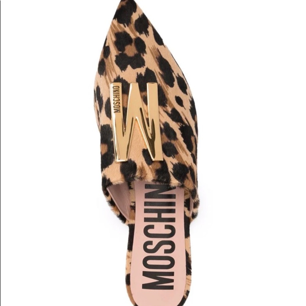 NWOT Moschino logo-plaque faux-fur mules